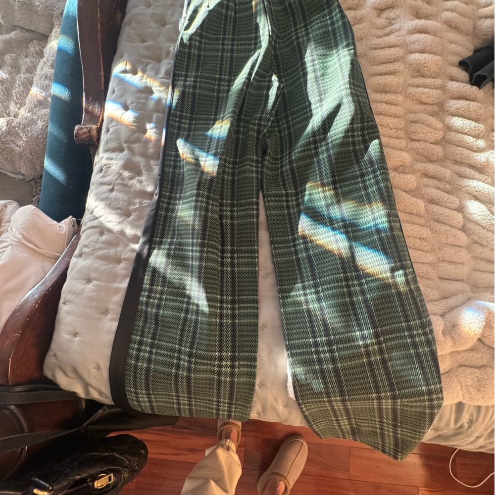 Gorgeous Chiara Boni Striped Green and Black pants with tuxedo stripes. - Picture 3 of 4